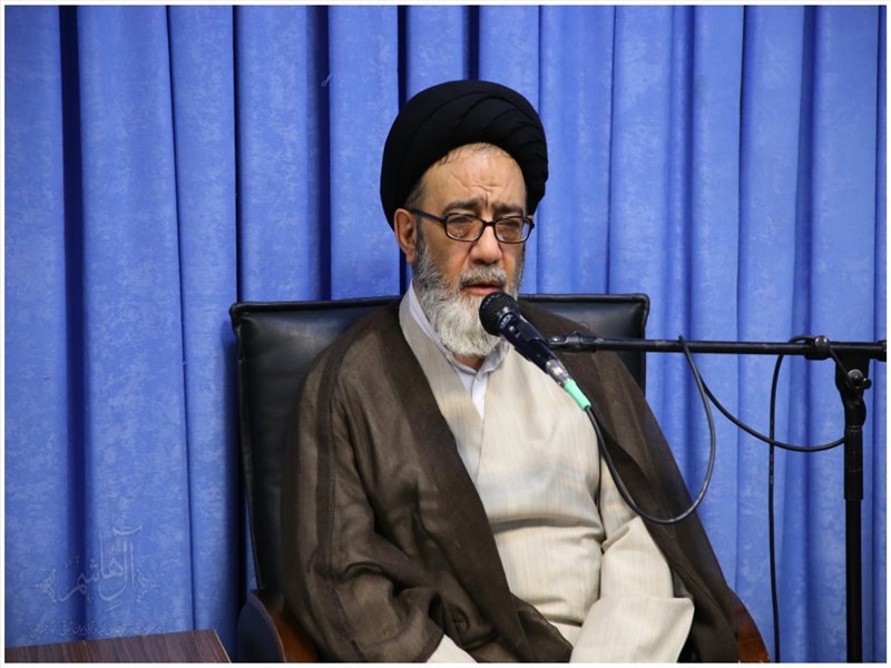 دیدار جامعه بازنشستگان و فرهیختگان پیشکسوت تبریزی با نماینده ولی فقیه در استان