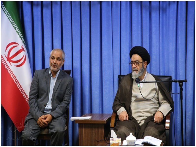دیدار جامعه بازنشستگان و فرهیختگان پیشکسوت تبریزی با نماینده ولی فقیه در استان