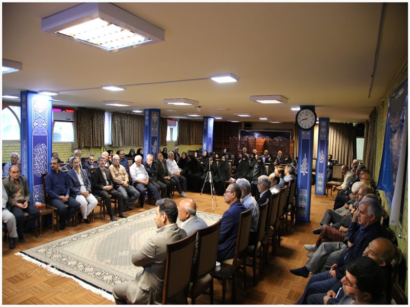دیدار جامعه بازنشستگان و فرهیختگان پیشکسوت تبریزی با نماینده ولی فقیه در استان