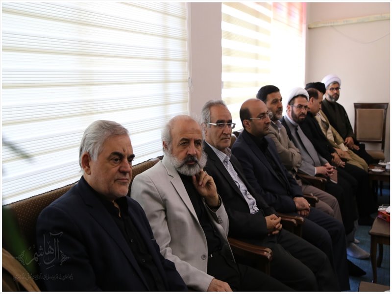 دیدار اساتید دانشکده الهیات دانشگاه تبریز با نماینده ولی فقیه در استان