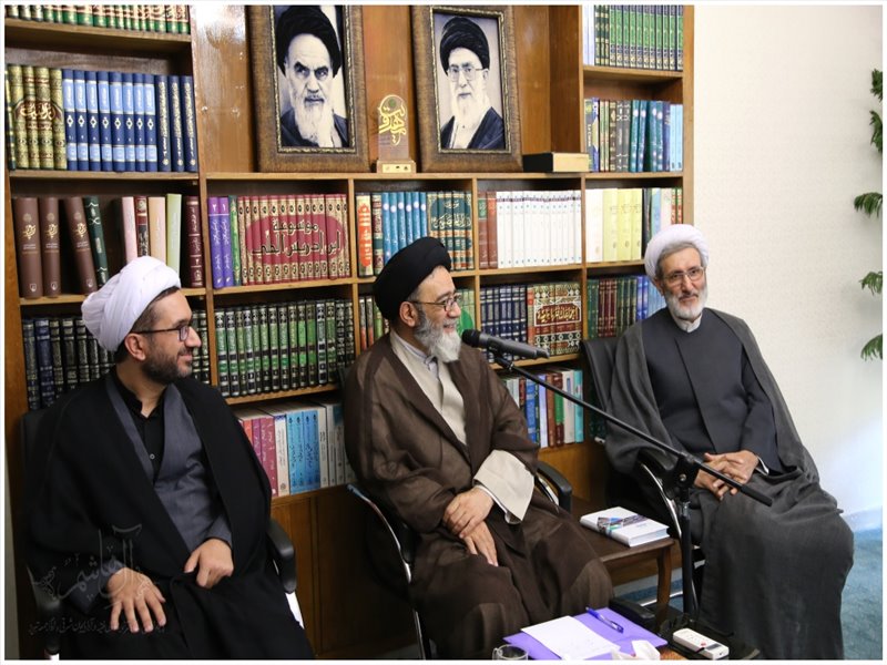 دیدار اساتید دانشکده الهیات دانشگاه تبریز با نماینده ولی فقیه در استان
