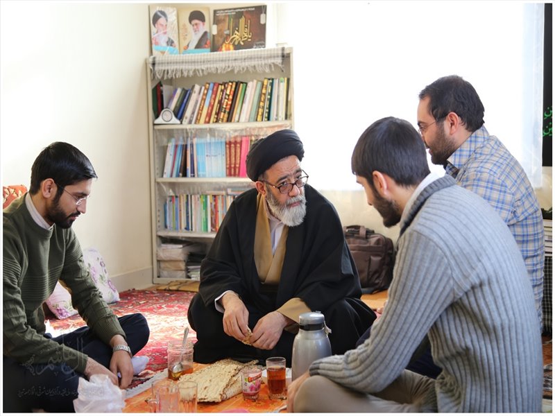 حضور امام جمعه تبریز در حجره های طلاب