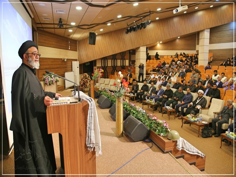 گرامی داشت هفته دفاع مقدس در دانشکده داروسازی علوم پزشکی