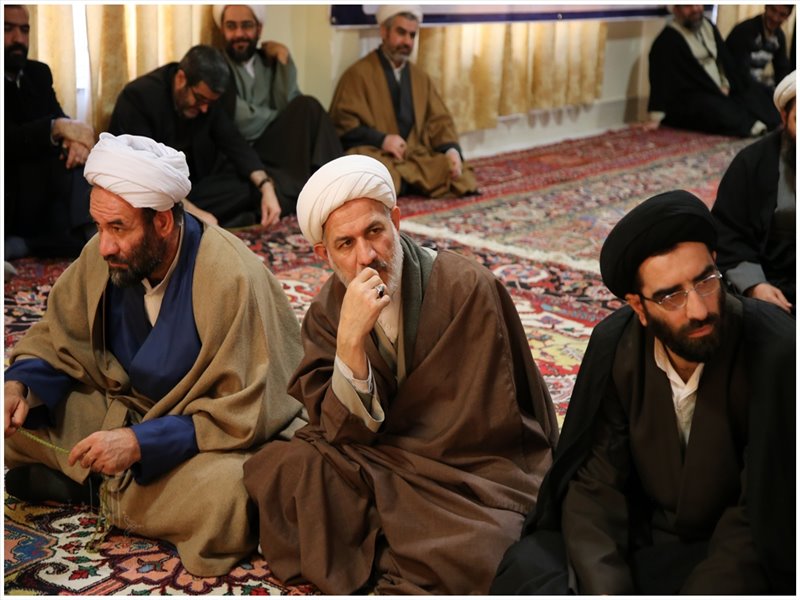 حضور امام جمعه تبریز در حجره های طلاب