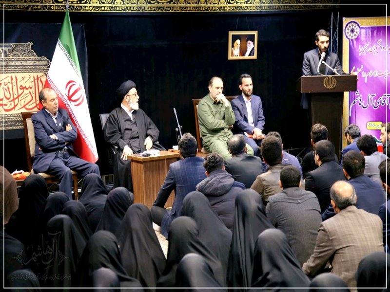 دیدار دانشجویان بسیجی با نماینده ولی فقیه در استان