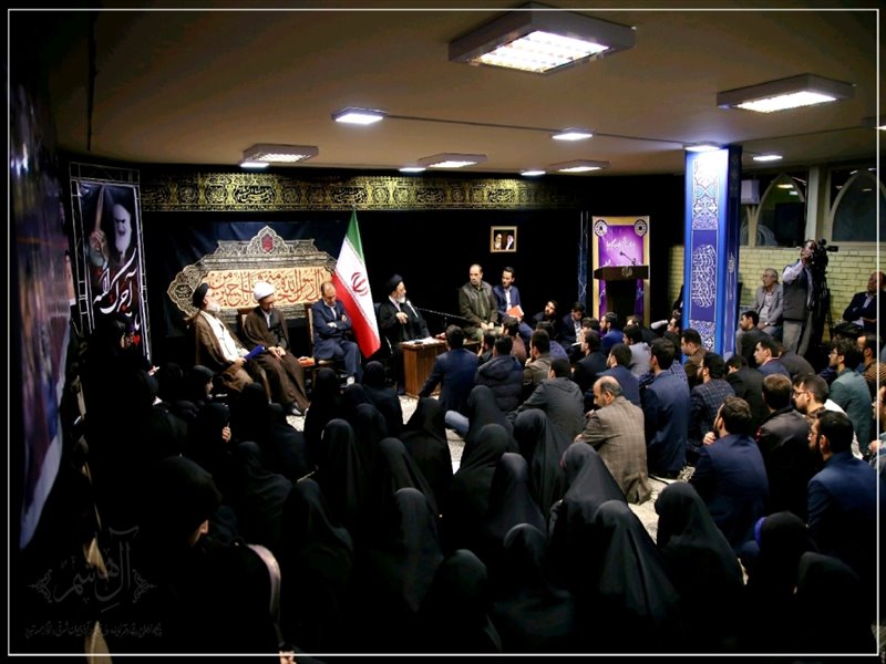 دیدار دانشجویان بسیجی با نماینده ولی فقیه در استان