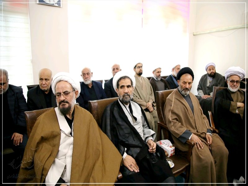 برگزاری نشست یاوران اربعین در بیت امام جمعه تبریز