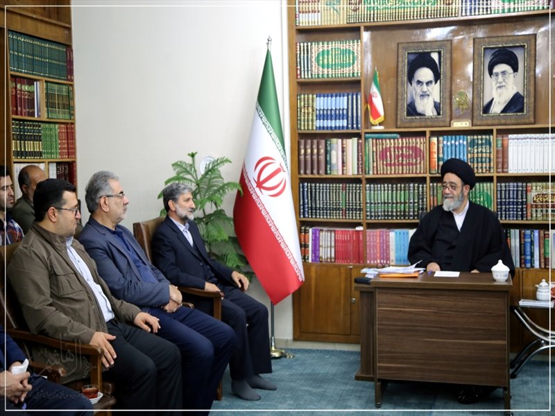 دیدار اعضای هیئت فوتبال آذربایجان شرقی با نماینده ولی فقیه در استان