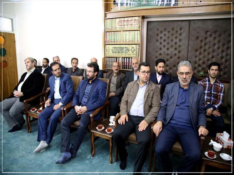 دیدار اعضای هیئت فوتبال آذربایجان شرقی با نماینده ولی فقیه در استان