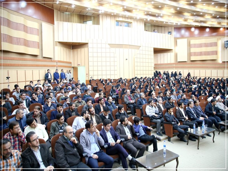 مراسم تجلیل از برگزیدگان مسابقات قرآنی دانشگاه شهید مدنی آذربایجان