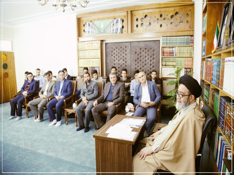دیدار دانش‌آموزان خبرنگار پانا با نماینده ولی فقیه در آذربایجان شرقی