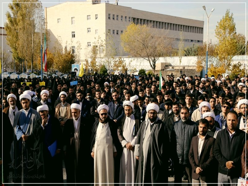 تجمع طلاب و روحانیون در محکومیت جنايات آل سعود در يمن