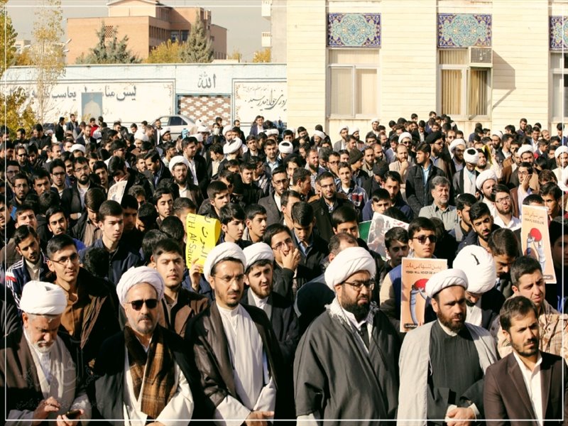 تجمع طلاب و روحانیون در محکومیت جنايات آل سعود در يمن