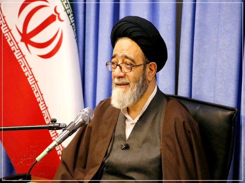 از رانندگان نمونه و پیشکسوت تجلیل به عمل آمد؛