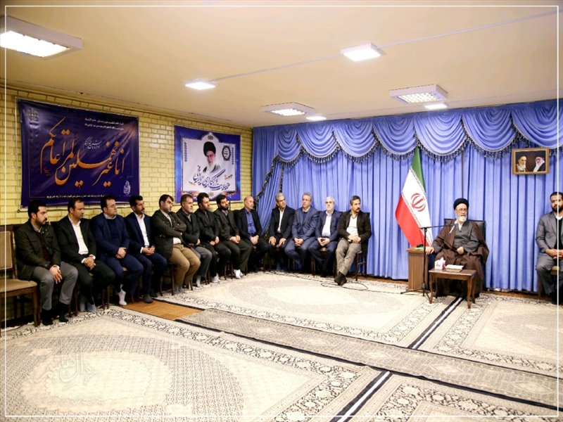 از رانندگان نمونه و پیشکسوت تجلیل به عمل آمد؛