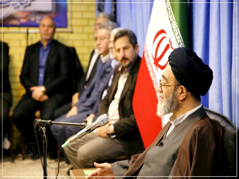 از رانندگان نمونه و پیشکسوت تجلیل به عمل آمد؛
