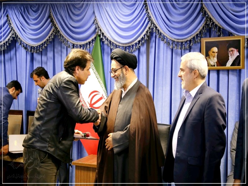 از رانندگان نمونه و پیشکسوت تجلیل به عمل آمد؛