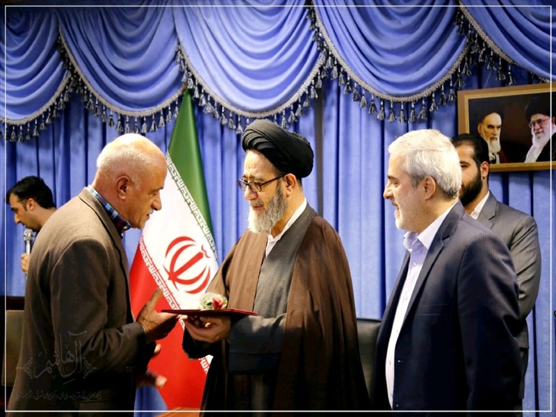از رانندگان نمونه و پیشکسوت تجلیل به عمل آمد؛