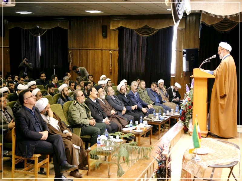 همایش وحدت حوزه و دانشگاه در مرند