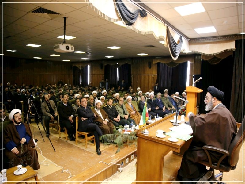 همایش وحدت حوزه و دانشگاه در مرند