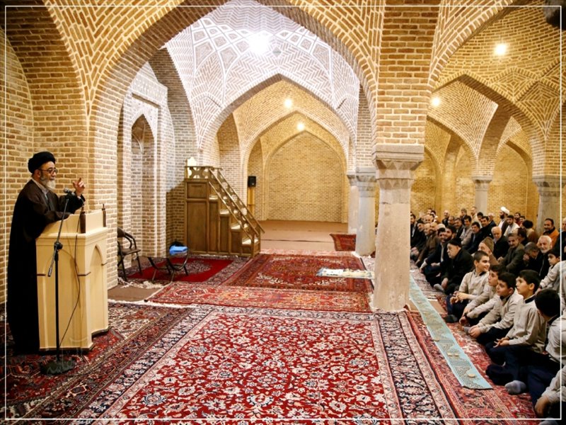 اقامه نماز جماعت ظهر و عصر در مسجد صادقیه تبریز