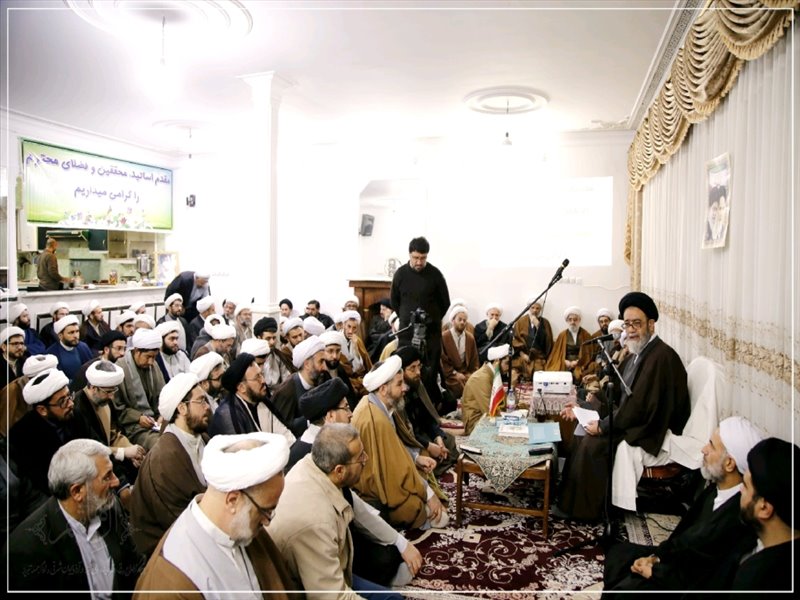 حضور در جمع فضلا و نخبگان استان در شهر مقدس قم