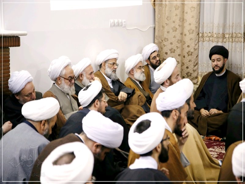 حضور در جمع فضلا و نخبگان استان در شهر مقدس قم