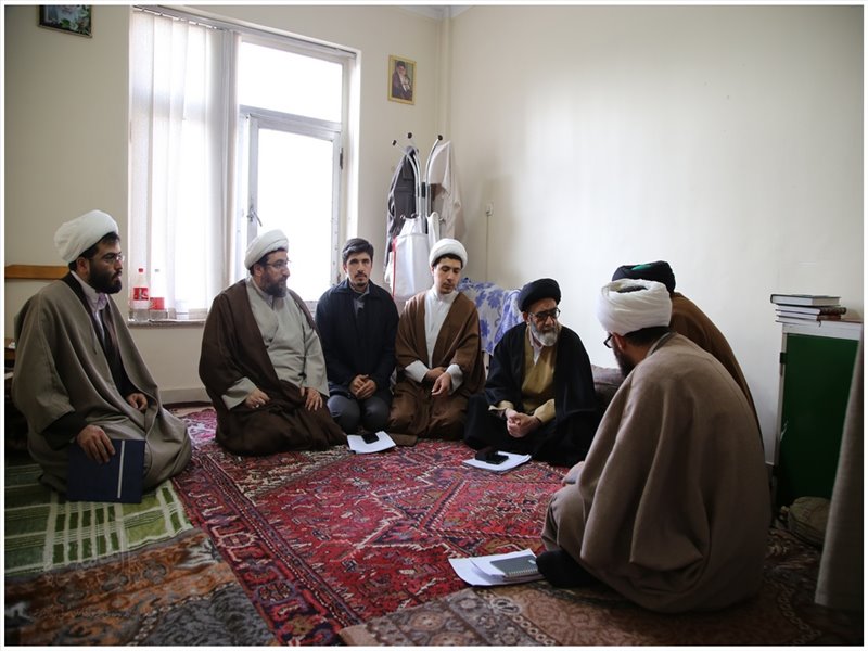جلسه درس اخلاق در مدرسه علوم دینی ولی عصر (عج)