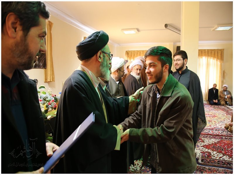 جلسه درس اخلاق در مدرسه علوم دینی ولی عصر (عج)