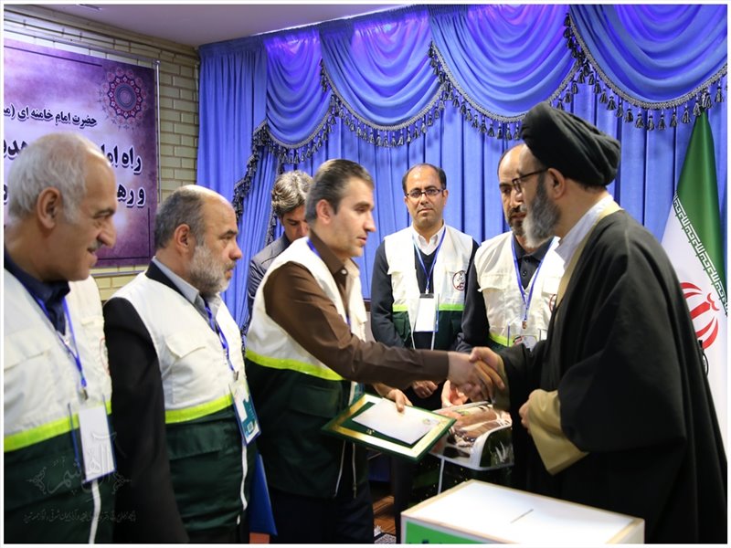نشست سفیران سلامت بسیج جامعه پزشکی با نماینده ولی فقیه در استان