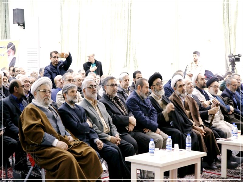 محفل انس و مودت بازنشستگان و پیشکسوتان سپاه عاشورا