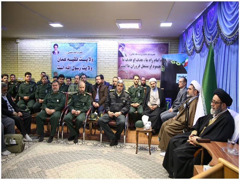دیدار یگان حفاظت هواپیمایی آذربایجان شرقی با نماینده ولی فقیه در استان