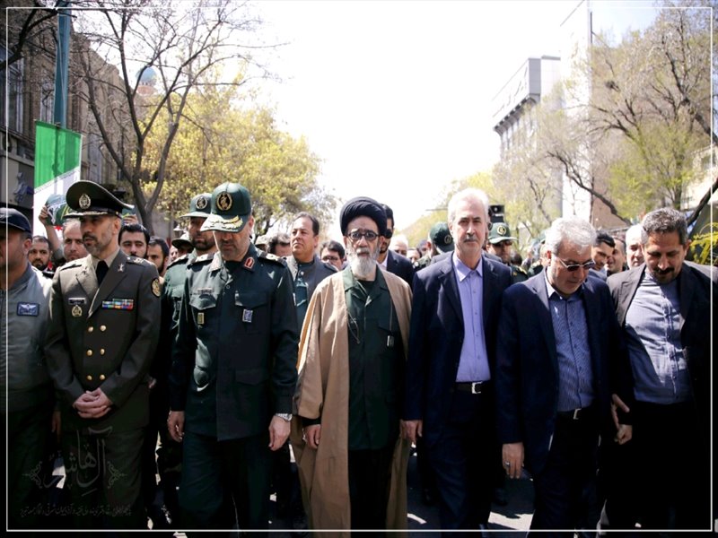 راهپیمایی نمازگزاران تبریزی در محکومیت تحریم سپاه