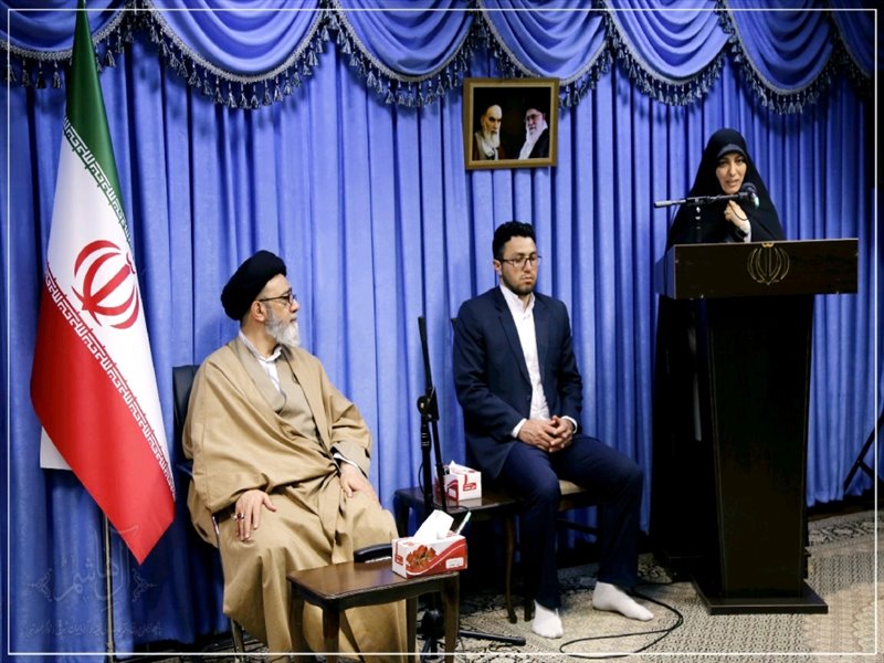 دیدار بانوان فرهیخته استان با امام جمعه تبریز