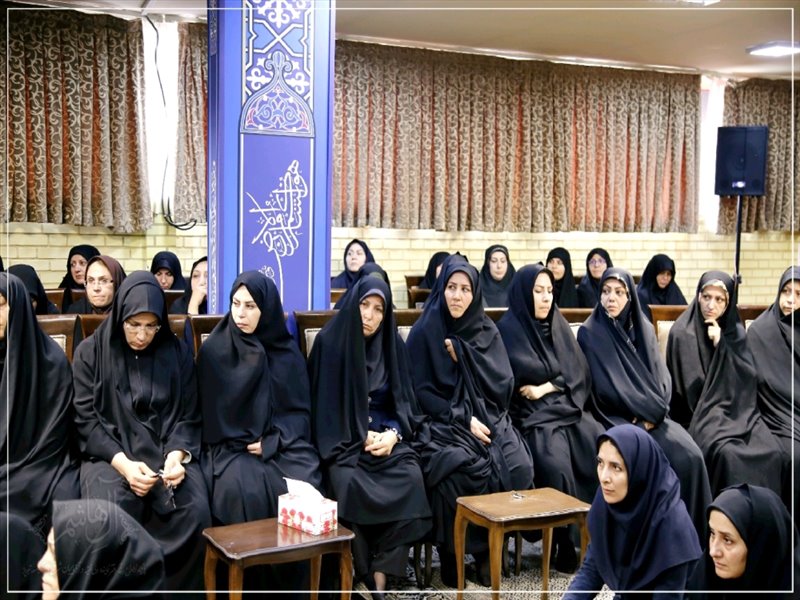 دیدار بانوان فرهیخته استان با امام جمعه تبریز