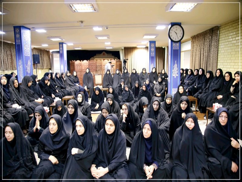 دیدار بانوان فرهیخته استان با امام جمعه تبریز