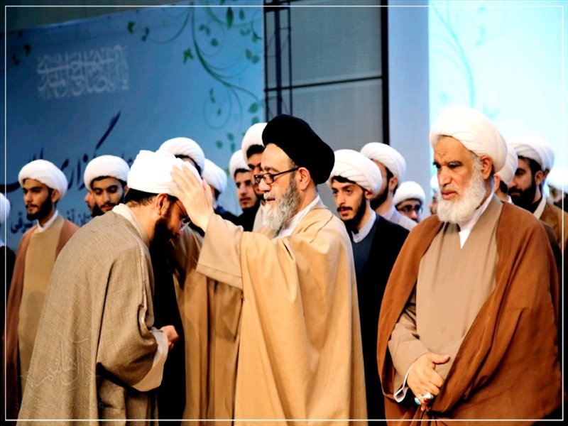 عمامه گذاری طلاب استان آذربایجان شرقی