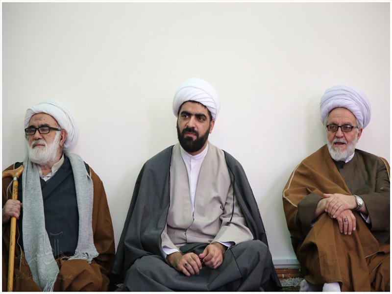 حضور در جلسه امتحانی طلاب مدرسه علوم دینی طالبیه