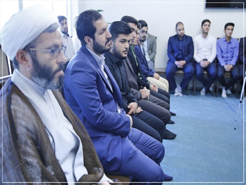 دیدار دانشجویان بسیجی دانشگاه فرهنگیان با امام جمعه تبریز