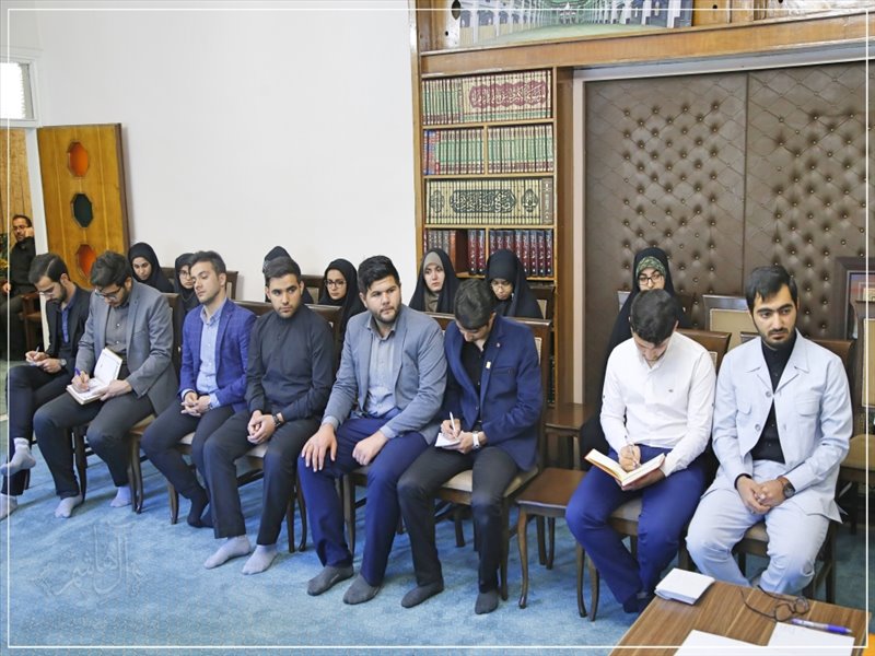 دیدار دانشجویان بسیجی دانشگاه فرهنگیان با امام جمعه تبریز