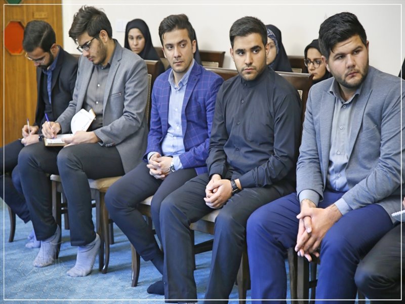 دیدار دانشجویان بسیجی دانشگاه فرهنگیان با امام جمعه تبریز