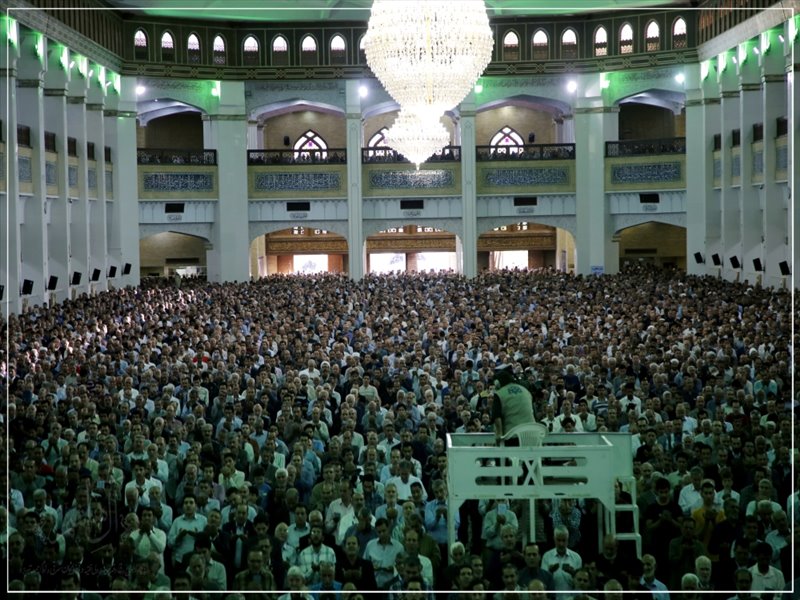 اقامه نماز عید سعید فطر به امامت امام جمعه تبریز