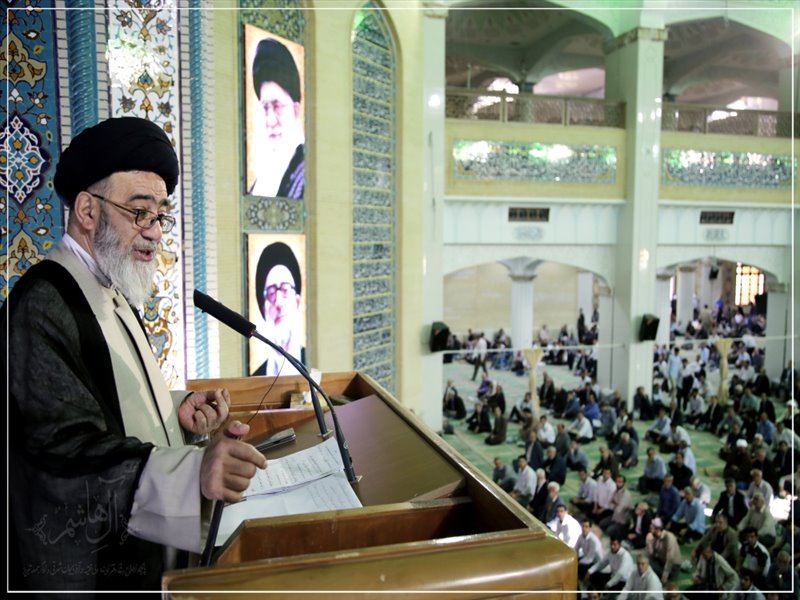 اقامه نماز عید سعید فطر به امامت امام جمعه تبریز