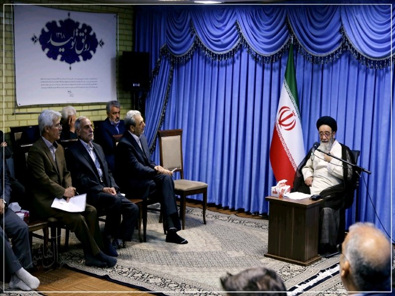 دیدار پیشکسوتان ارتش با نماینده ولی فقیه در استان