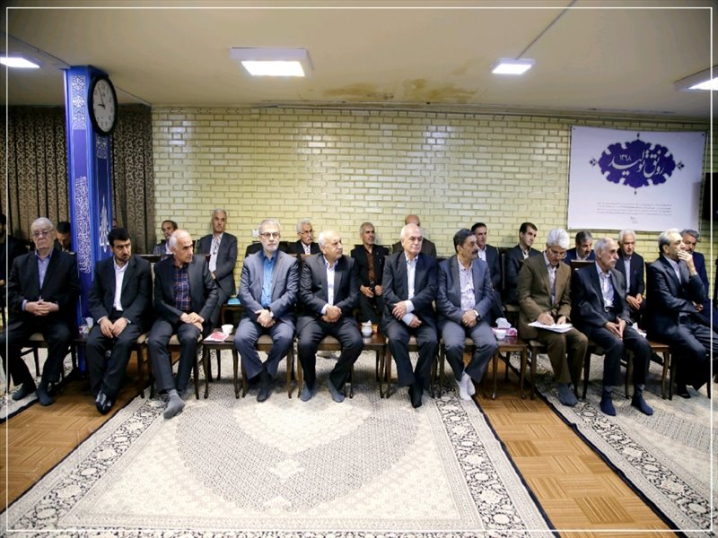 دیدار پیشکسوتان ارتش با نماینده ولی فقیه در استان