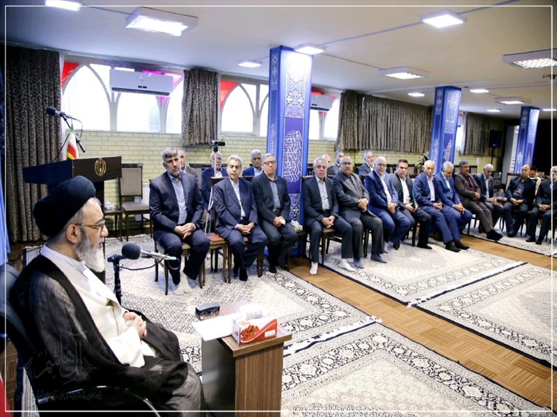 دیدار پیشکسوتان ارتش با نماینده ولی فقیه در استان