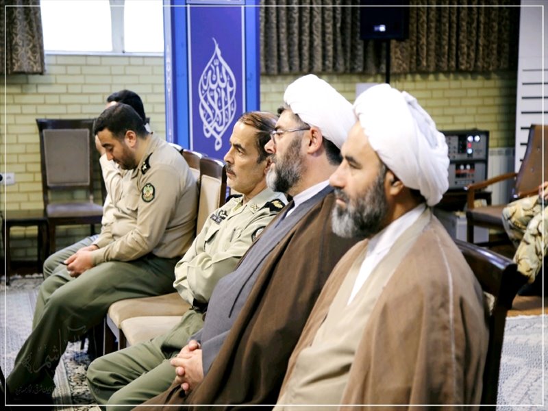 دیدار پیشکسوتان ارتش با نماینده ولی فقیه در استان