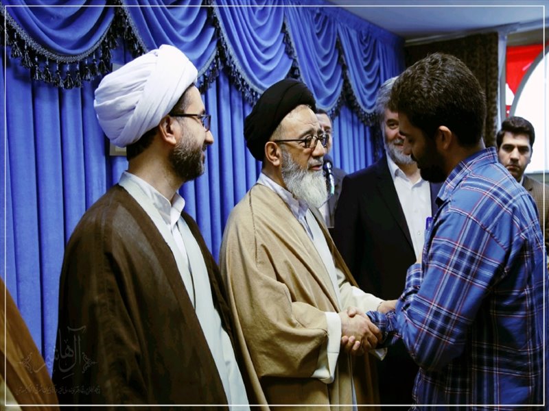 از اساتید بسیجی و نمونه جشنواره تراز انقلاب تجلیل به عمل آمد؛