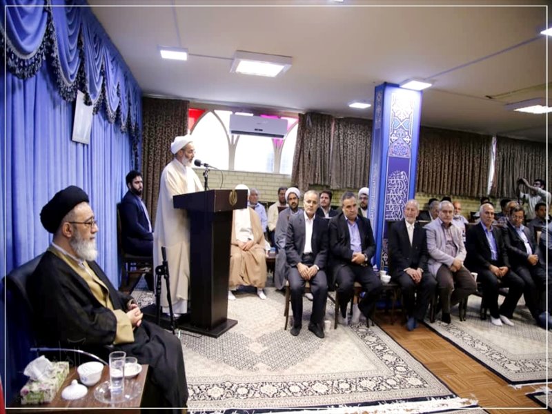 دیدار ائمه جمعه و مسئولان شهرستان مرند و شهر یامچی با نماینده ولی فقیه در استان