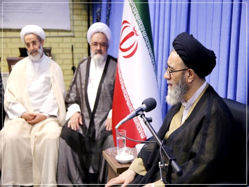 دیدار ائمه جمعه و مسئولان شهرستان مرند و شهر یامچی با نماینده ولی فقیه در استان